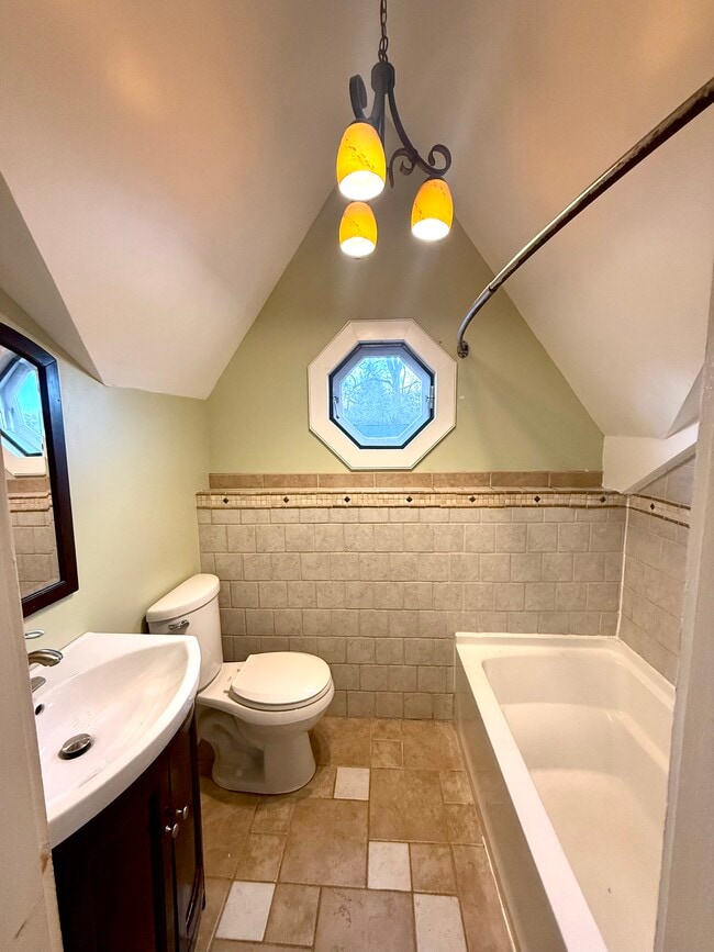 Building Photo - Seneca Turnpike East 220/222