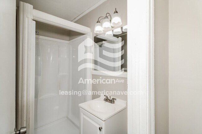 Building Photo - 2813 Dubard St