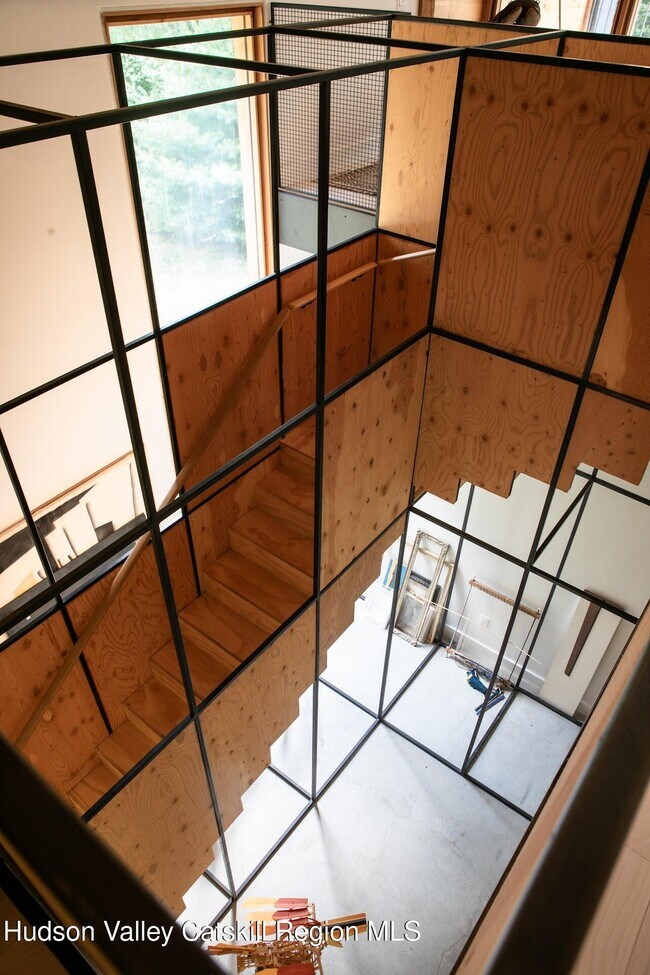 Building Photo - 155 Cedar Dr
