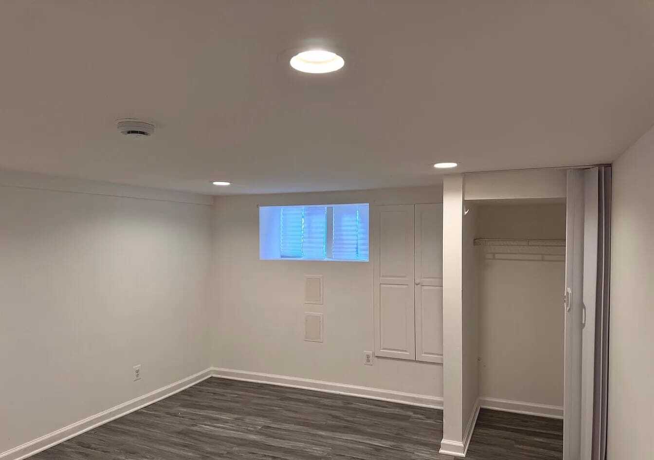 Building Photo - 503 N Lakewood Ave