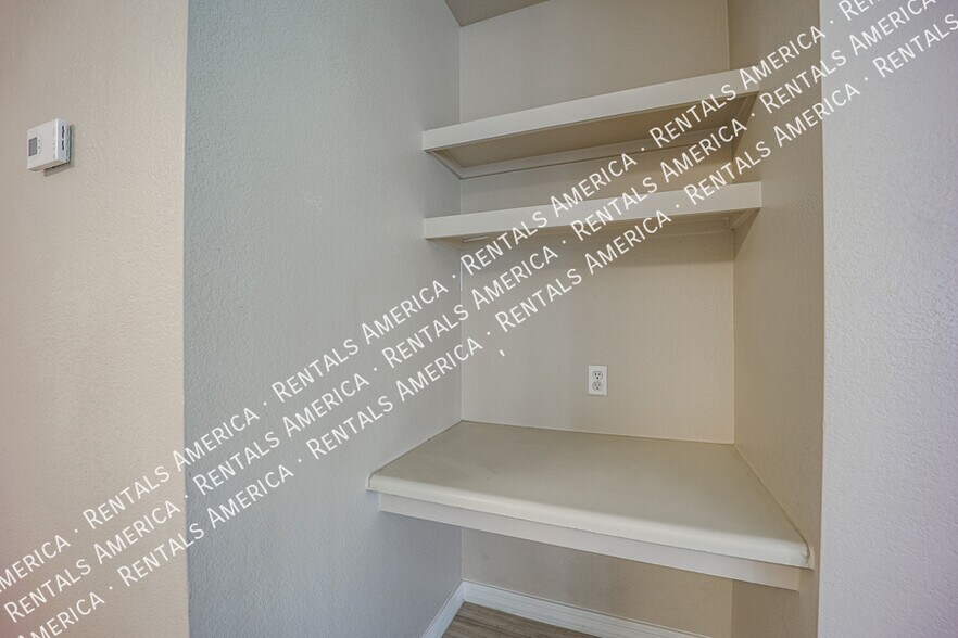 Building Photo - 855 N Dobson Rd