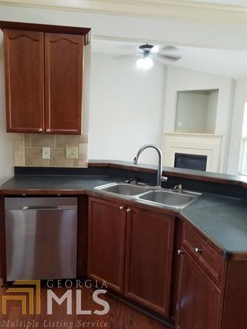 Building Photo - 175 Spinner Dr