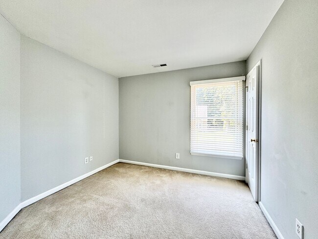 Building Photo - 5208 Autumn Woods Dr