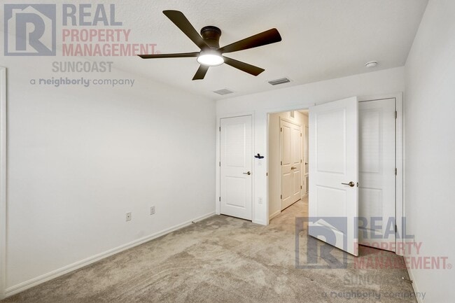 Building Photo - 8937 Daybreak St