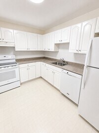Building Photo - 24 Highland Ave