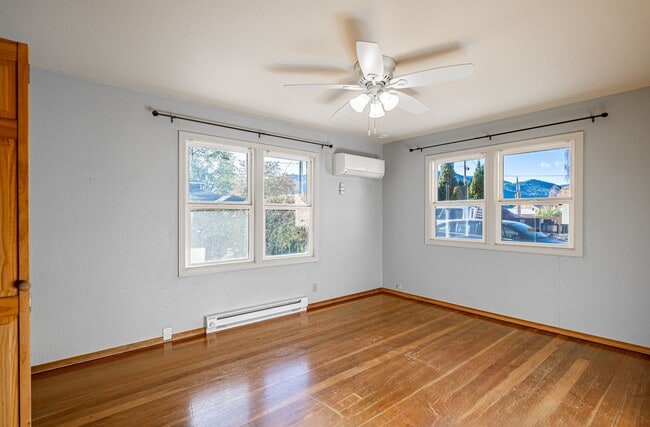 Building Photo - 3-Bedroom Home- Pets Allowed with Approval