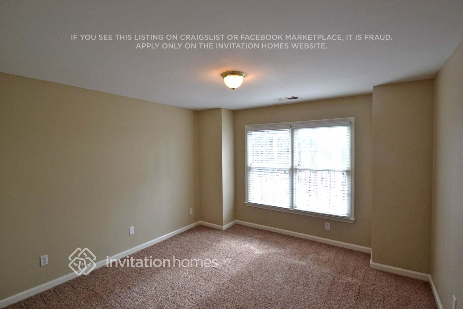 Building Photo - 1208 Big Tree Pointe