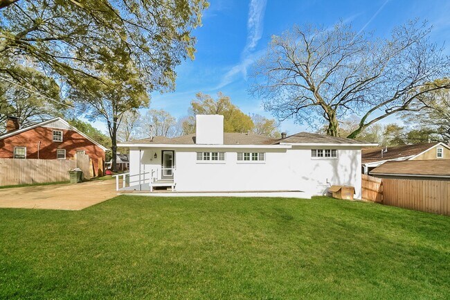 Building Photo - Home for Rent in Great and Quiet Neighborh...