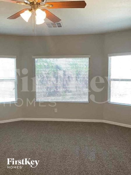 Building Photo - 2585 Bechamel Pl