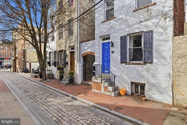 Building Photo - 251 Fulton St