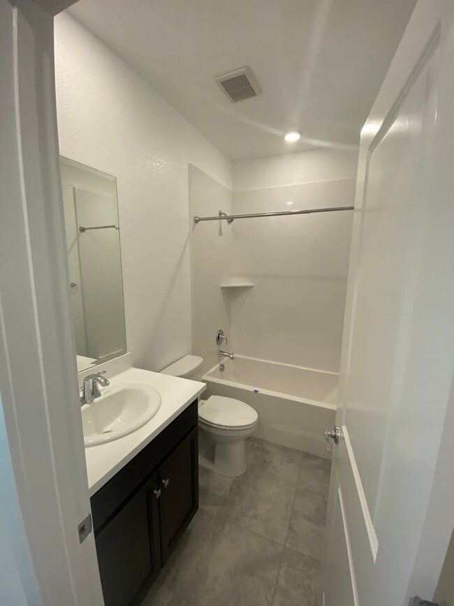 Building Photo - Single Story Home in Whitney Ranch with Ow...