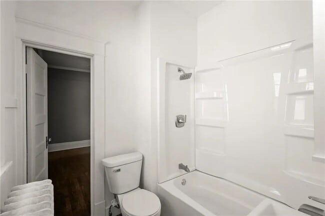 Building Photo - Updated 3 BR/1 BA Single-Family Home in St...