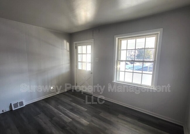 Building Photo - 6 W 2nd St