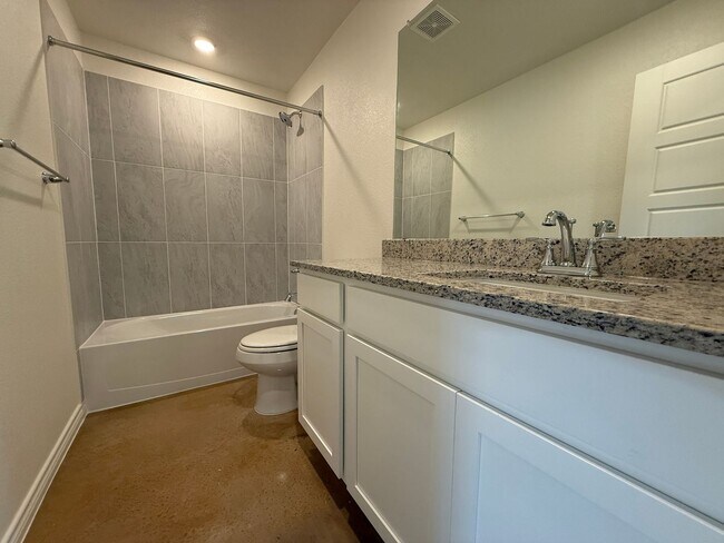 Building Photo - 1157 Lindsey Dr