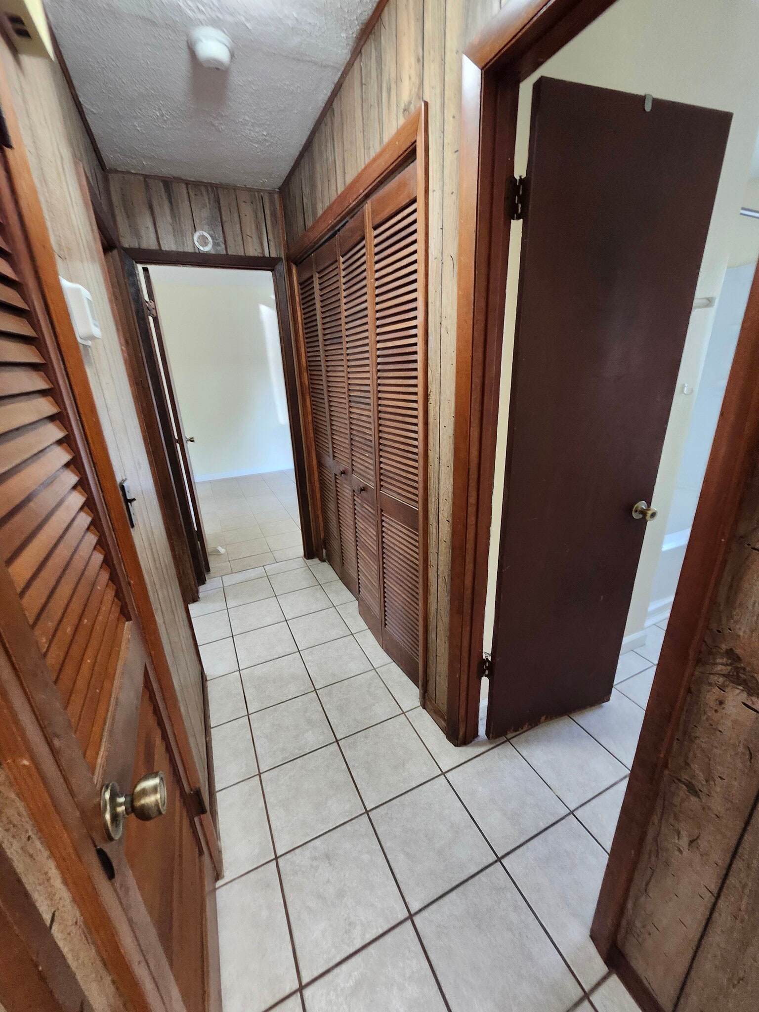 Hall - 6724 Chipewa St