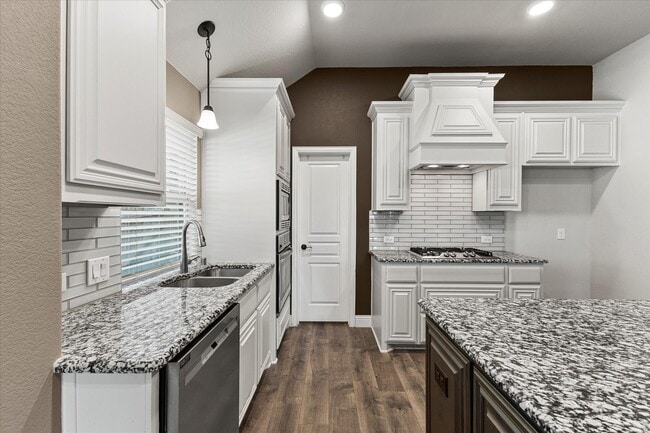 Building Photo - 205 Roscoe Dr