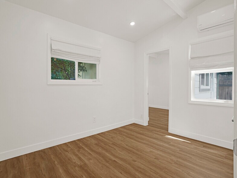 Building Photo - 5338 Campo Rd