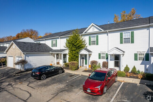Building Photo - 4664-4672 Parrau Dr