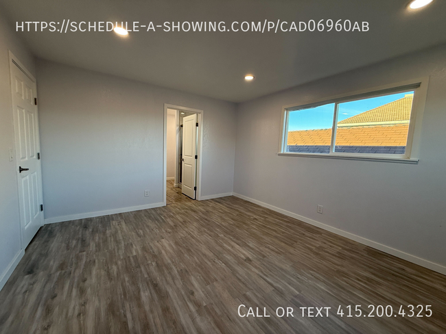 Building Photo - Beautifully Remodeled 2 Bedroom Home Locat...