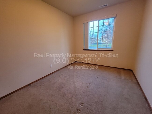 Building Photo - 19 Jasmine Ln