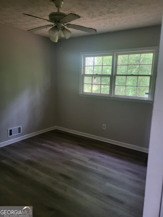 Building Photo - 1293 Monfort Rd