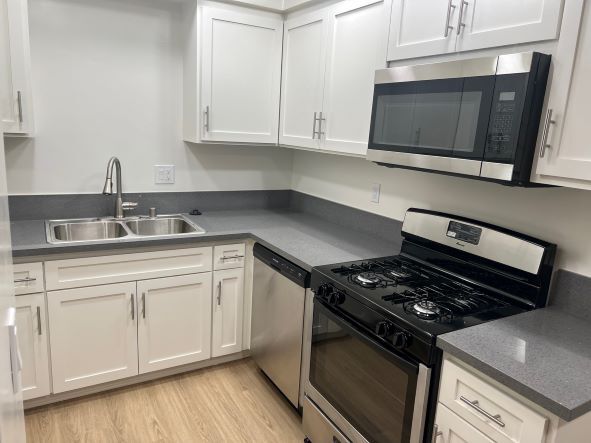 Building Photo - 1140 N Clark St