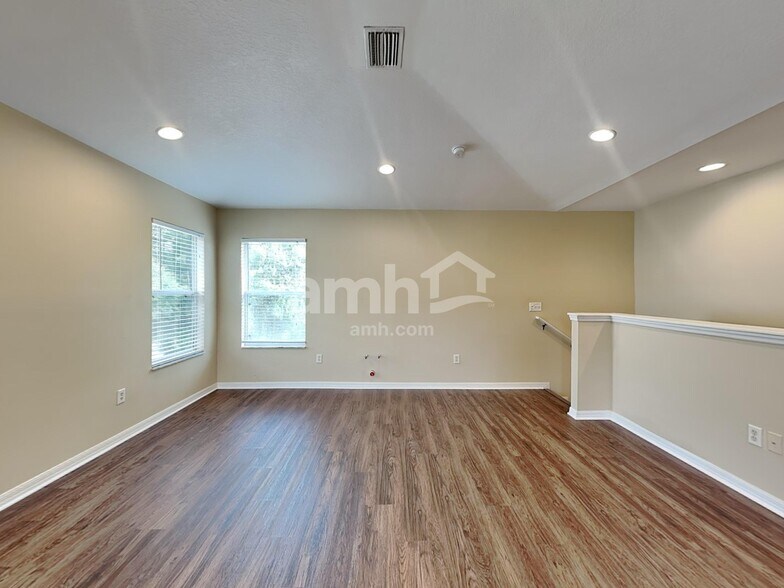 Building Photo - 4812 Sky Blue Dr