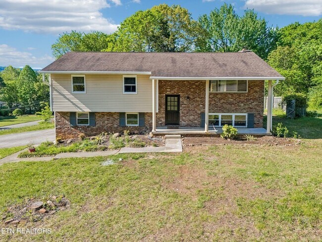Building Photo - 12201 W Kingsgate Rd
