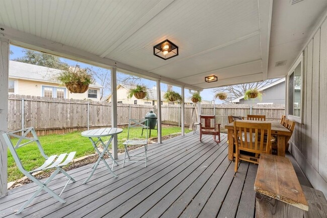 Building Photo - 7901 Seminary Ridge Dr