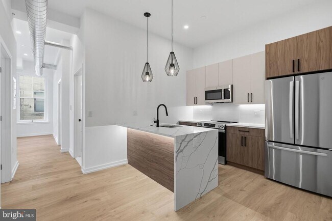 Building Photo - 1232 Chancellor St