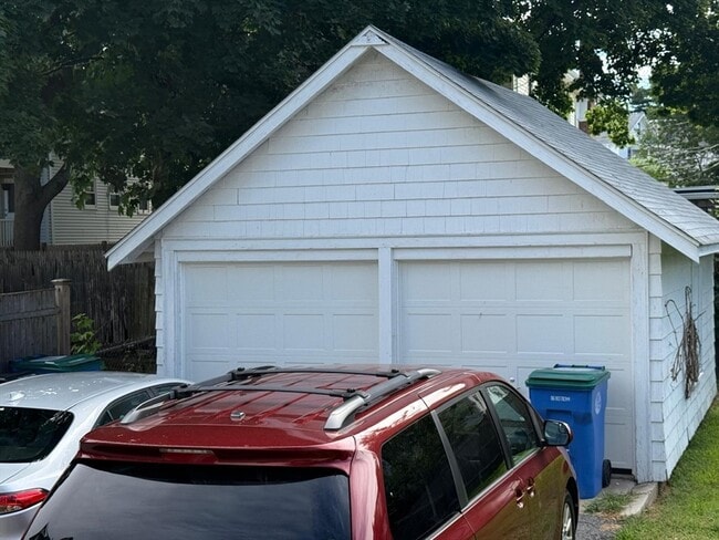 Building Photo - 211 Beech St