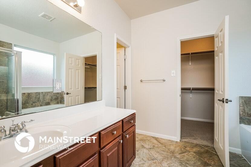 Building Photo - 21389 Timber Lodge Ln