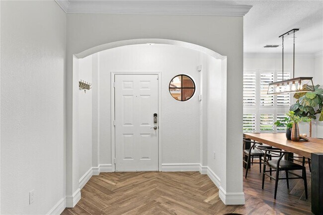 Building Photo - 2741 Via Cipriani