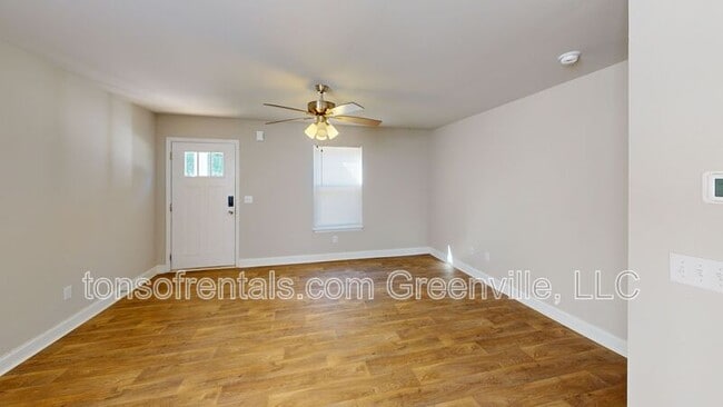Building Photo - 203B Cromer Rd