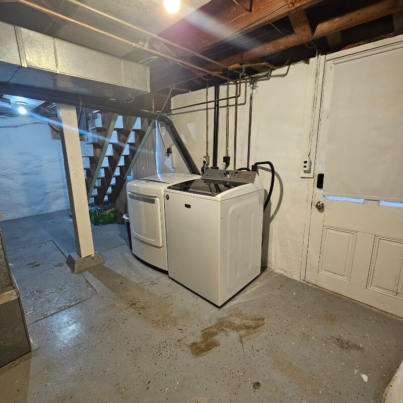 Building Photo - 8 Broad St