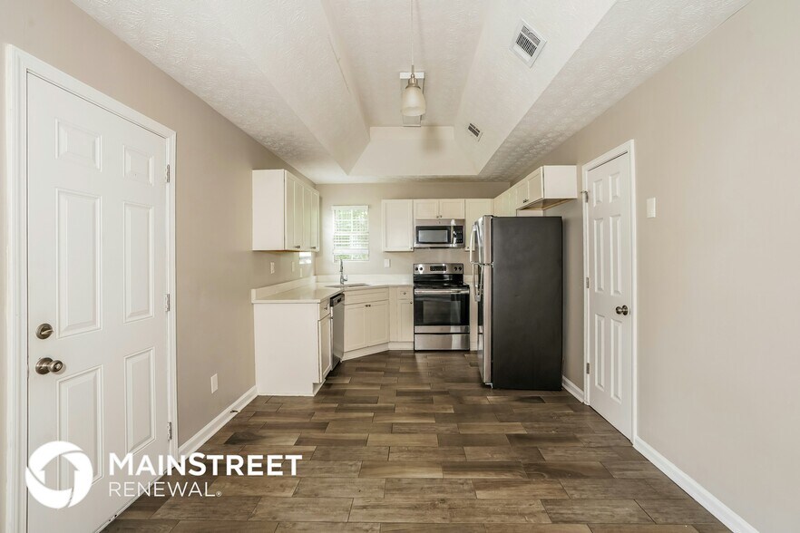 Building Photo - 7495 Royale Ct