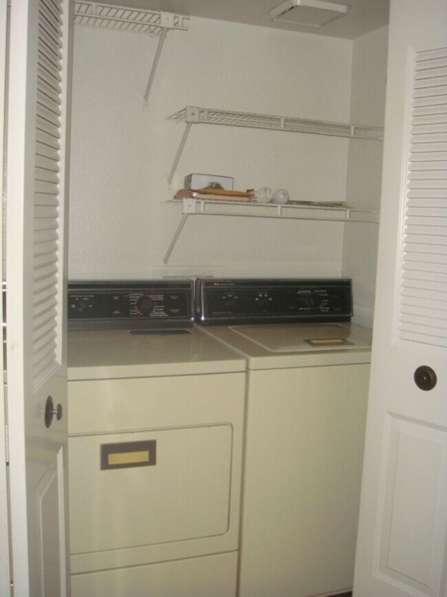 Building Photo - 8888 N 47th Ave