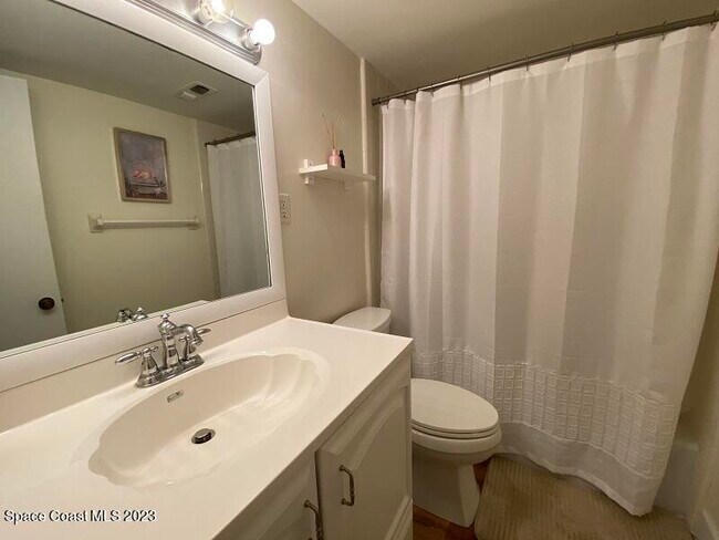 Building Photo - 555 Fillmore Ave