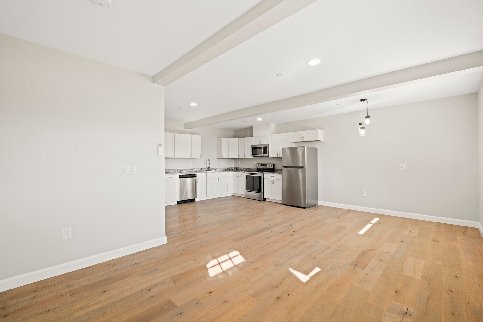 Building Photo - 812 2nd Ave N