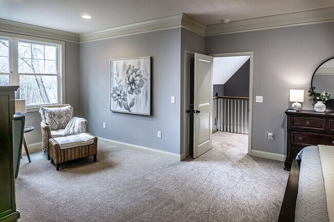 Building Photo - Stunning Custom Built Home in Ridgefields