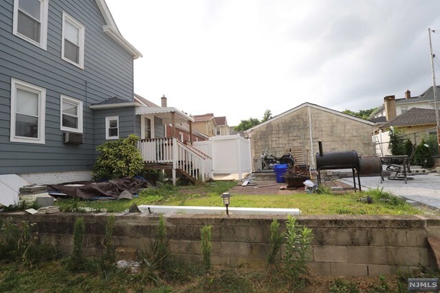 Building Photo - 675 Kingsland Ave