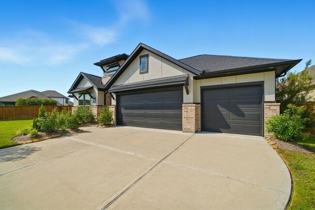 Building Photo - 13823 Paseo De La Paz Pl