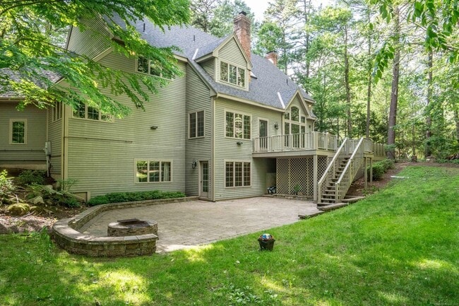 Building Photo - 3 Eton Pl