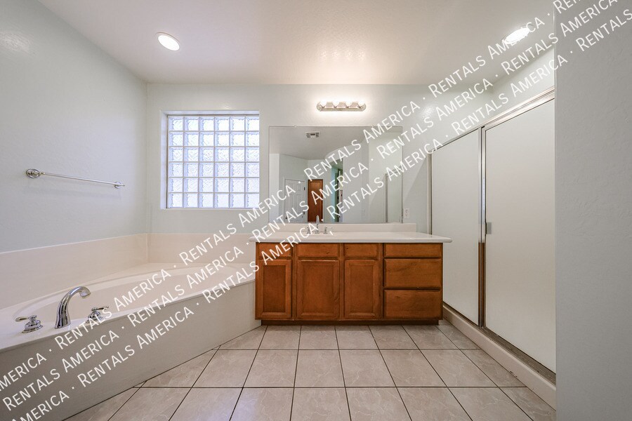 Building Photo - 4429 W Paseo Way