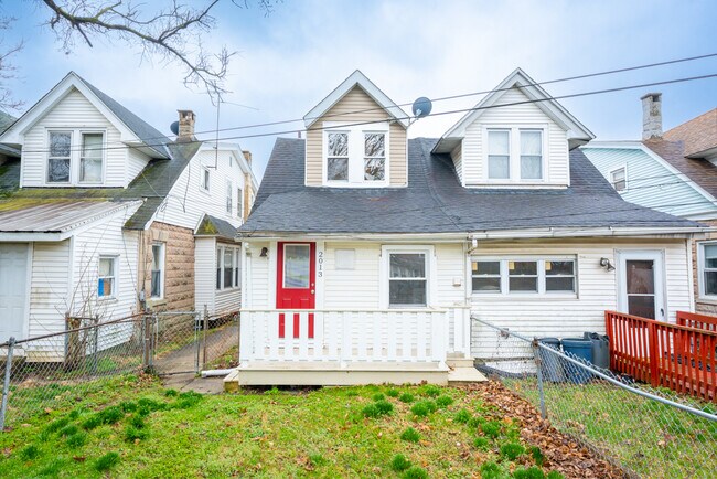 Building Photo - 2013 Edgmont Ave