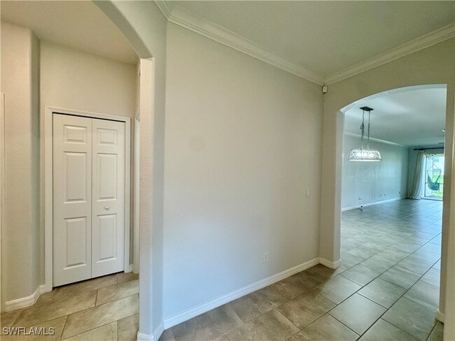 Building Photo - 2511 Vine Ave