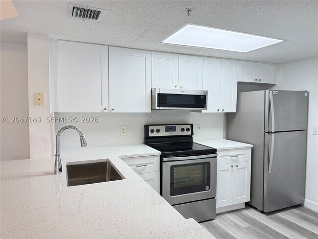 Building Photo - 5045 Wiles Rd