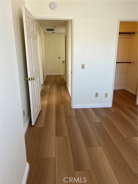 Building Photo - 2800 Plaza del Amo