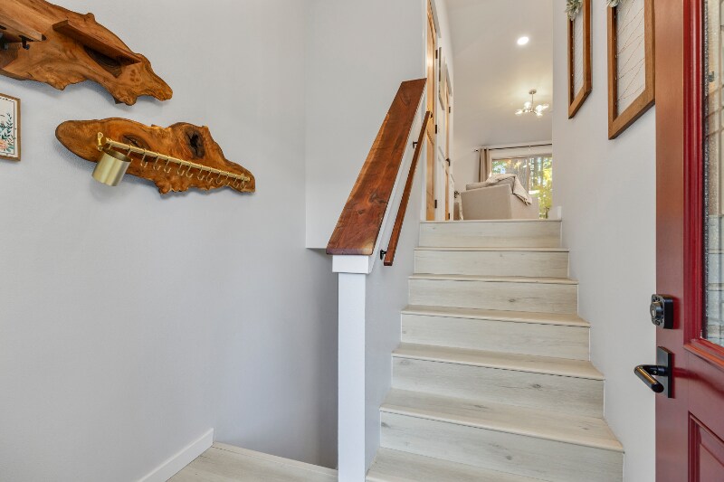 Building Photo - 1200 NE Territorial Rd