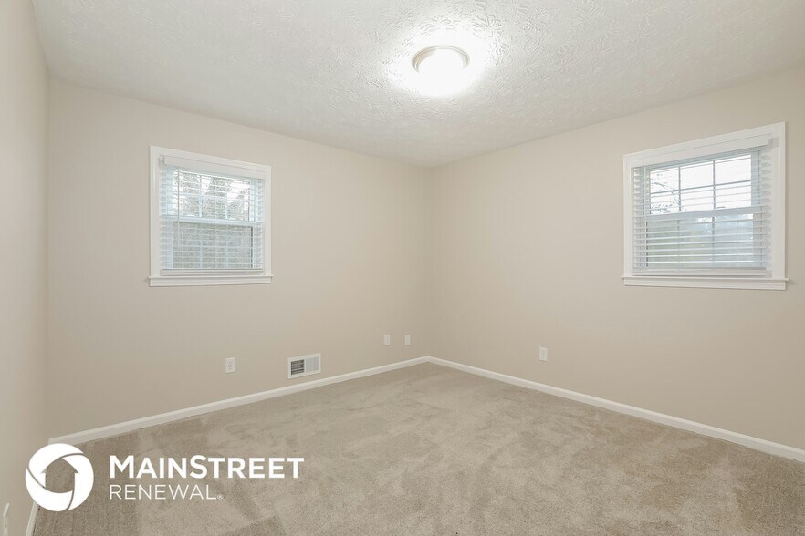 Building Photo - 3037 Kathy Ln NW